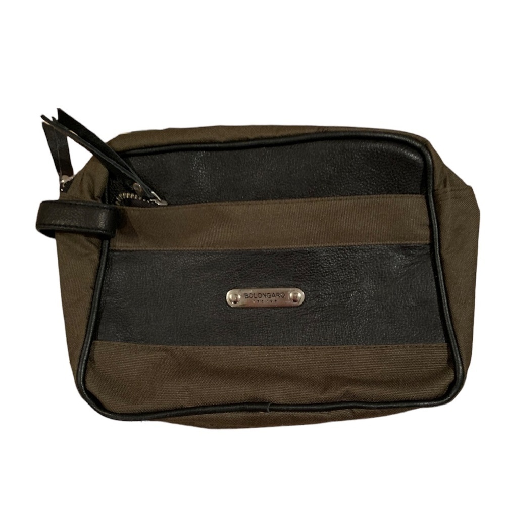 Bolongaro Trevor Round Wash Bag Khaki